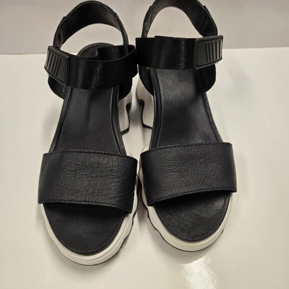 Sorel Women's Kinetic Platform Sandals - Picture 5 of 10